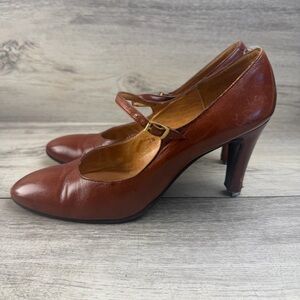Vintage 1950s Brown Leather Mary Jane Heels Size 7.5 Narrow Repair Needed